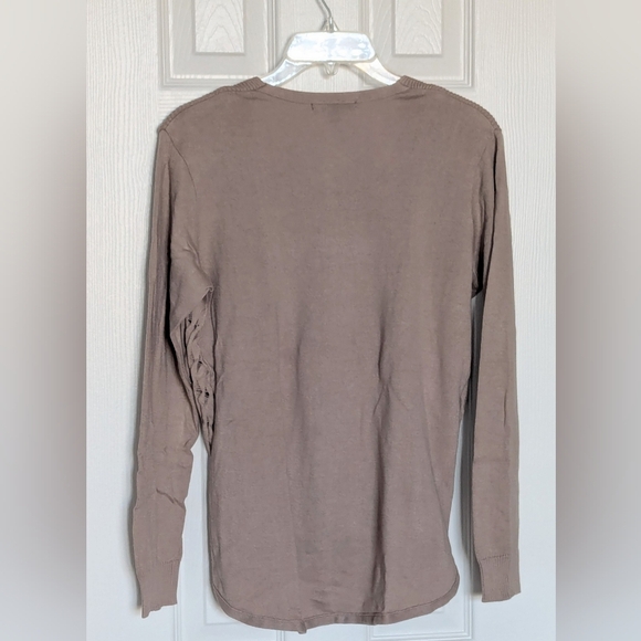 Parkhurst Women's (Size M) Tan Sweater with Faux-Shawl Accent & Rounded Back Hem - Picture 4 of 12